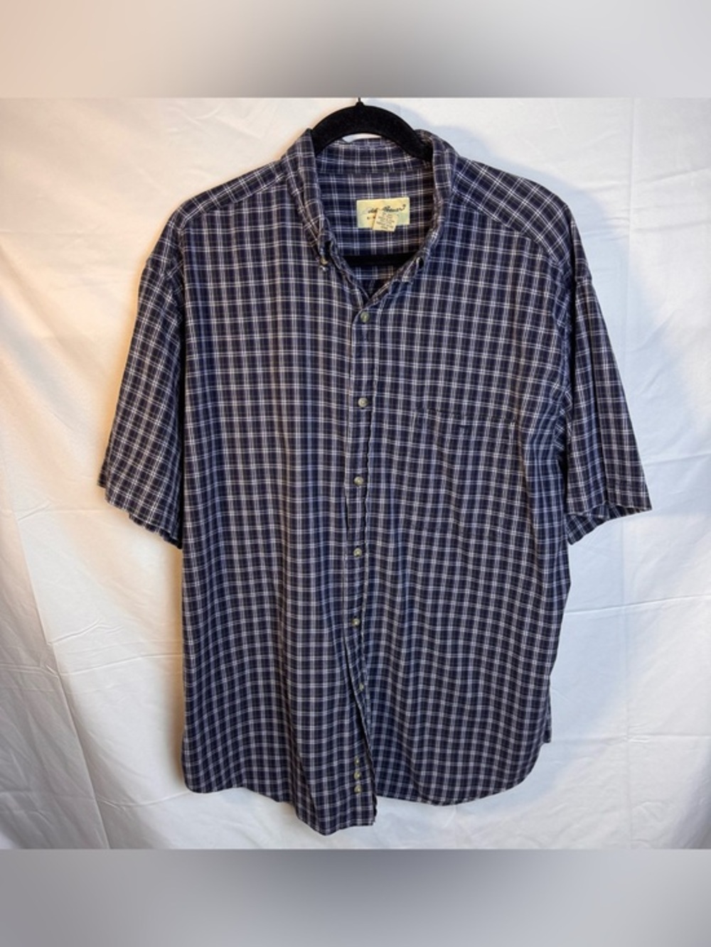 Eddie Bauer Navy & White Plaid Short-Sleeve Button-Down Shirt